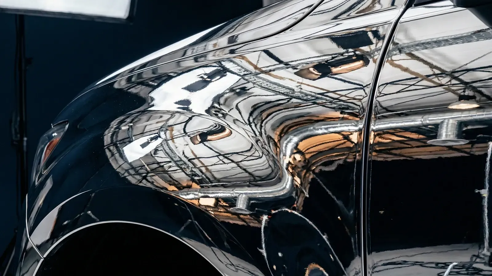 Chrome vinyl wrap finish